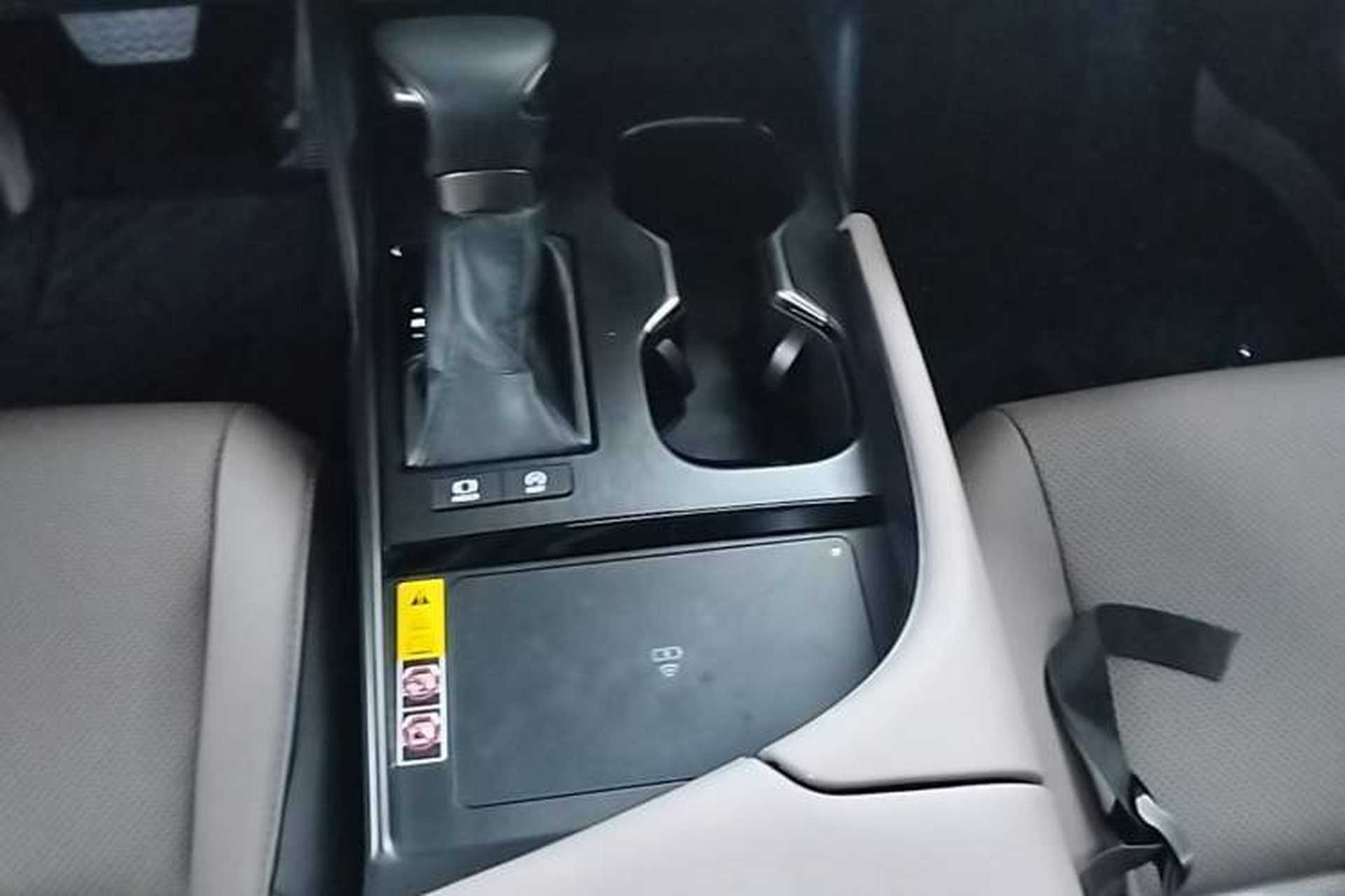 Used Lexus ES 2024 200 Premium Edition Gear Lever