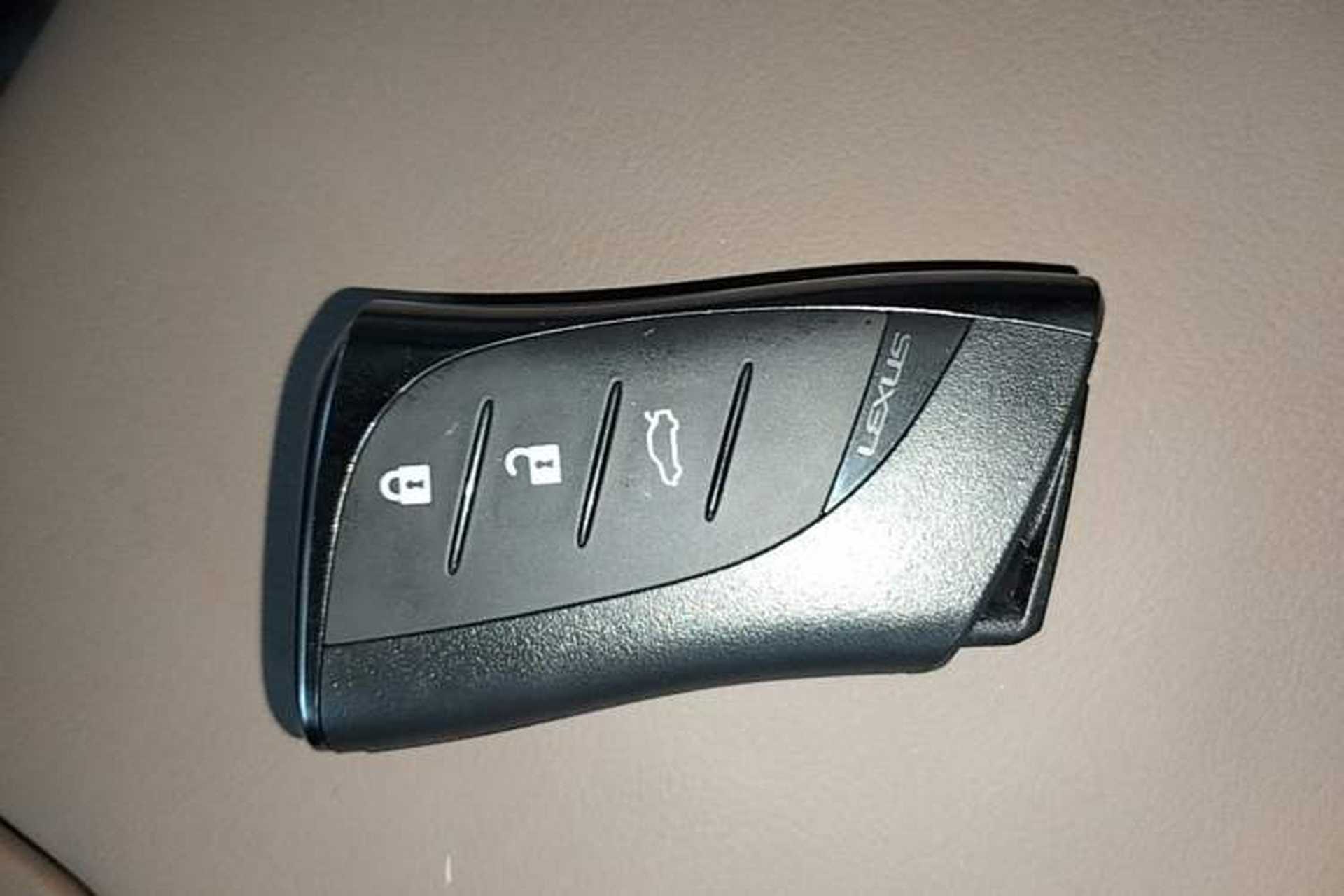 Used Lexus ES 2024 200 Premium Edition Interior 1
