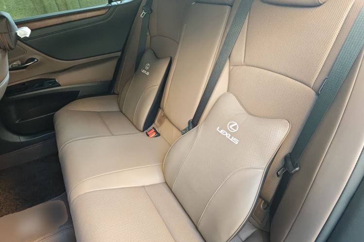 Used Lexus ES 2024 200 Premium Edition Left Rear Seat