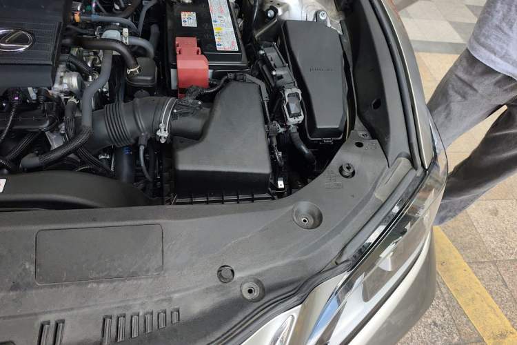 Used Lexus ES 2024 200 Premium Edition Engine Bay Left