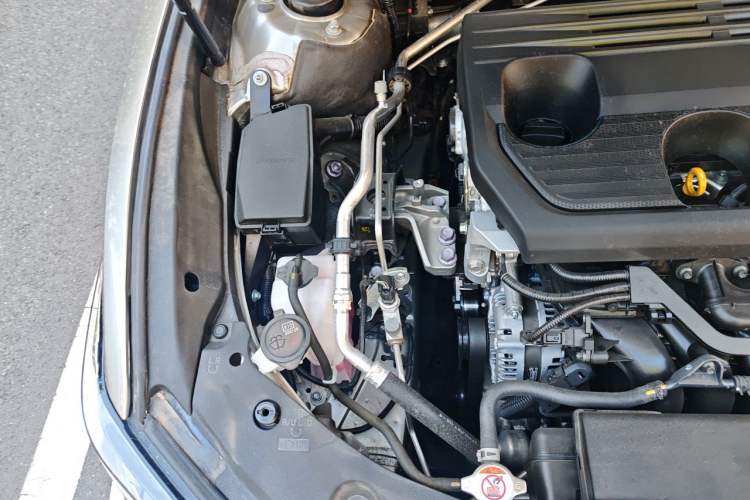 Used Lexus ES 2024 200 Premium Edition Engine Bay Right