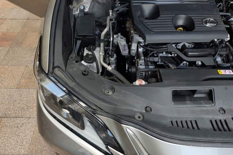Used Lexus ES 2024 200 Premium Edition Engine Bay Right