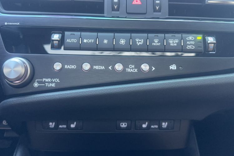 Used Lexus ES 2024 200 Premium Edition Exterior 10
