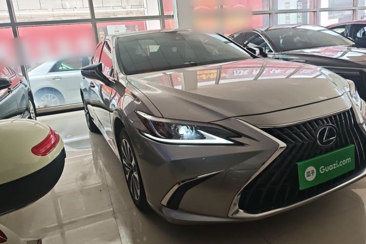 Used Lexus ES 2024 200 Premium Edition Exterior 2