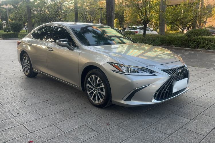 Used Lexus ES 2024 200 Premium Edition Exterior 2
