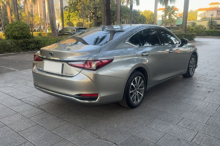 Used Lexus ES 2024 200 Premium Edition Exterior 4