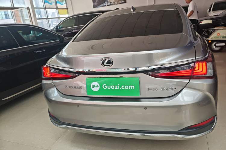 Used Lexus ES 2024 200 Premium Edition Exterior 5