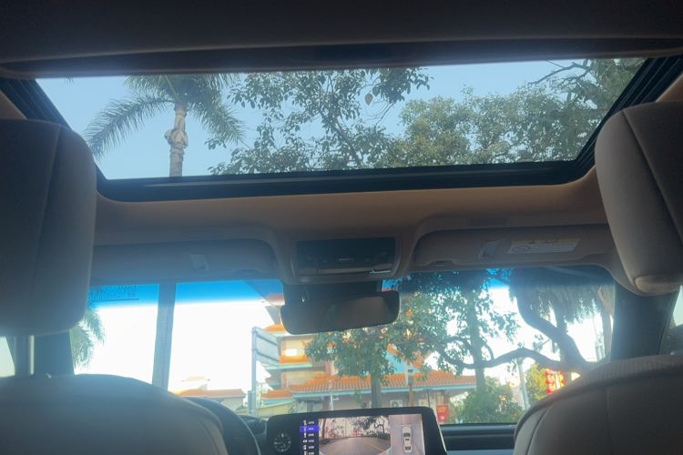 Used Lexus ES 2024 200 Premium Edition Headliner