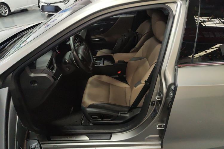 Used Lexus ES 2024 200 Premium Edition Left Front Seat