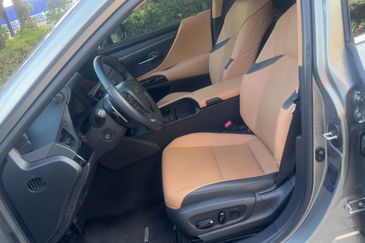 Used Lexus ES 2024 200 Premium Edition Left Front Seat