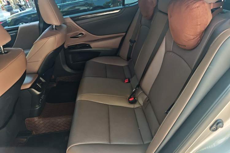 Used Lexus ES 2024 200 Premium Edition Left Rear Seat