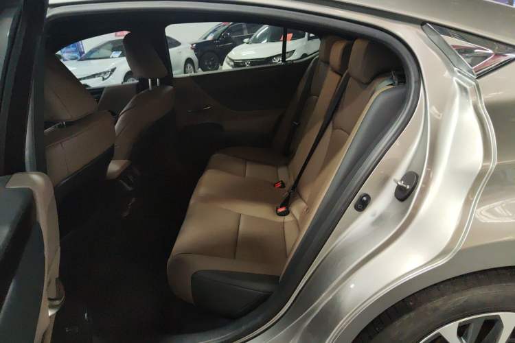 Used Lexus ES 2024 200 Premium Edition Left Rear Seat