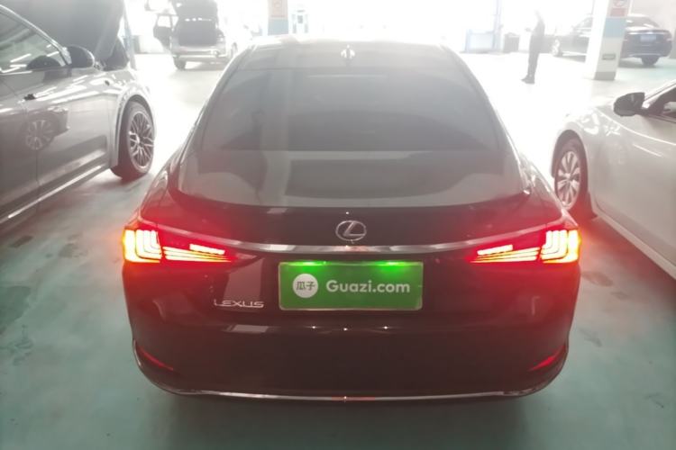 Used Lexus ES 2024 200 Premium Edition Rear