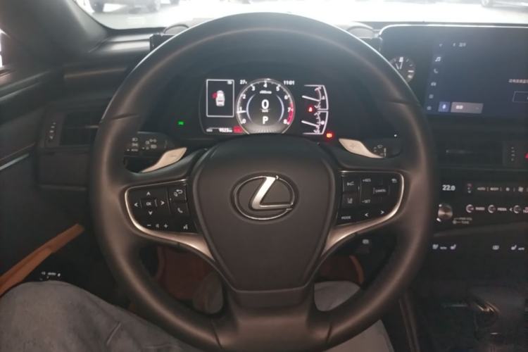 Used Lexus ES 2024 200 Premium Edition Steering Wheel