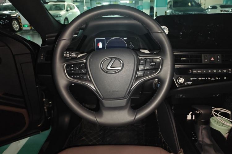 Used Lexus ES 2024 200 Premium Edition Steering Wheel