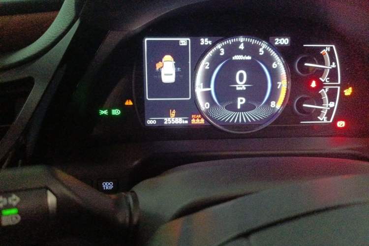 Used Lexus ES 2024 200 Premium Edition Odometer Close Up