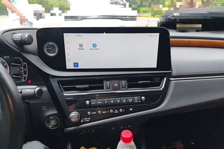 Used Lexus ES 2024 200 Premium Edition Audio And AC Panel