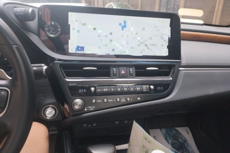 Used Lexus ES 2024 200 Premium Edition Audio And AC Panel