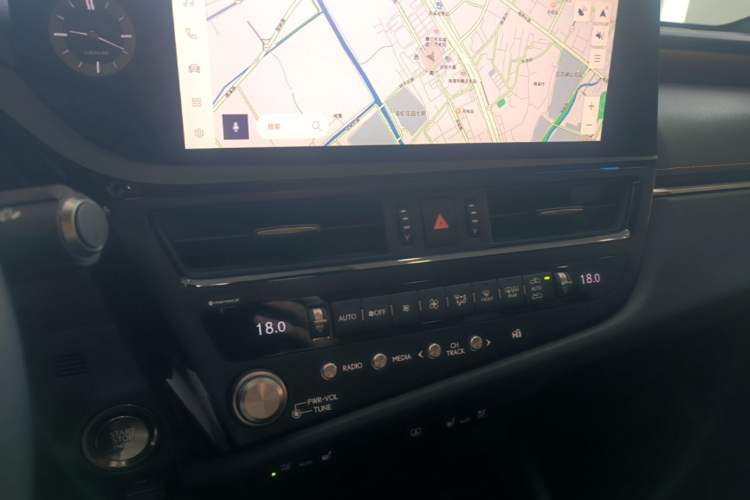 Used Lexus ES 2024 200 Premium Edition Audio And AC Panel