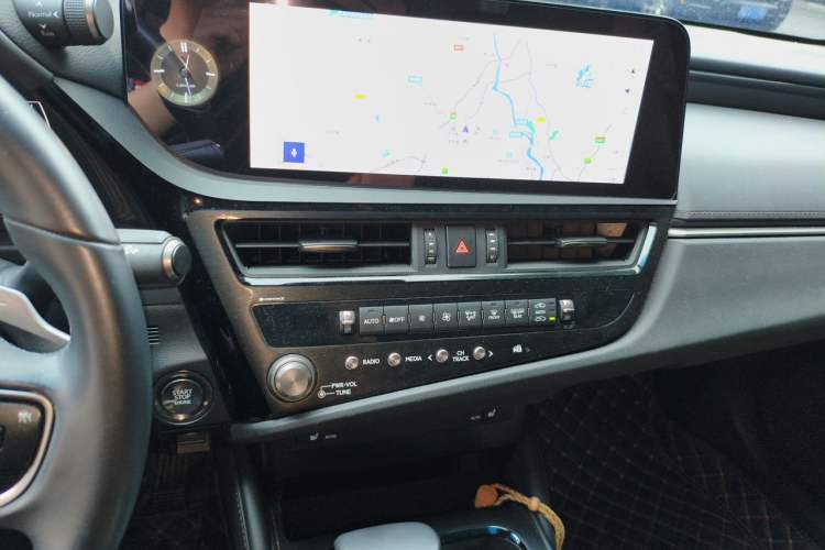 Used Lexus ES 2024 200 Premium Edition Audio And AC Panel