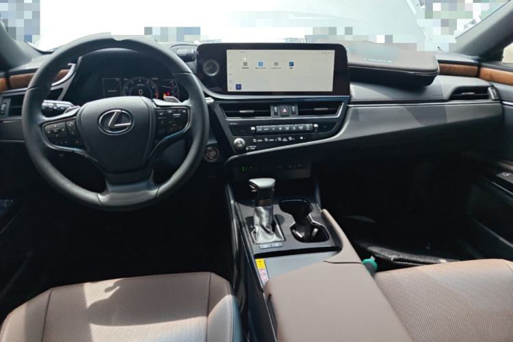 Used Lexus ES 2024 200 Premium Edition Center Console