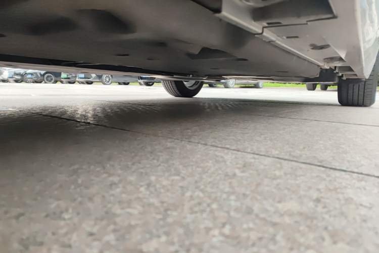 Used Lexus ES 2024 200 Premium Edition Chassis Front Left