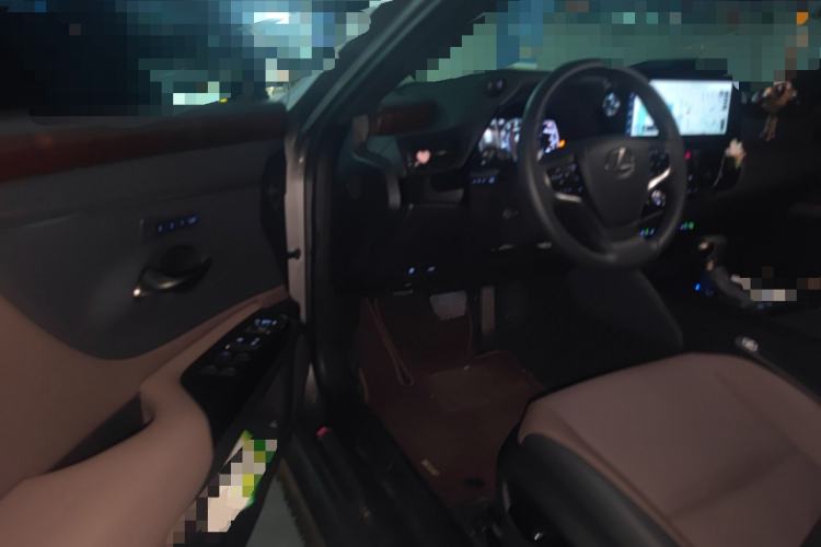 Used Lexus ES 2024 200 Premium Edition Driver Seat
