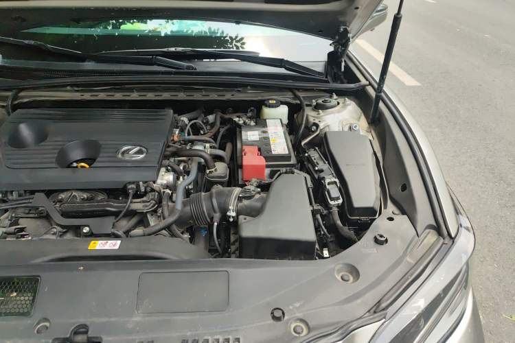 Used Lexus ES 2024 200 Premium Edition Engine Bay Left