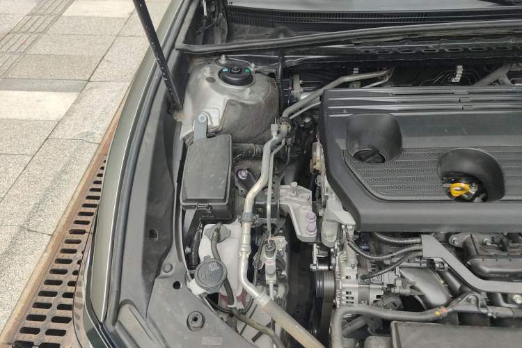 Used Lexus ES 2024 200 Premium Edition Engine Bay Right
