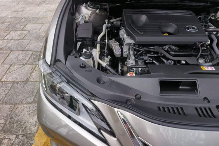 Used Lexus ES 2024 200 Premium Edition Engine Bay Right