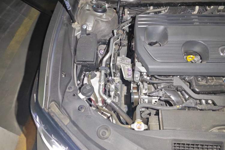 Used Lexus ES 2024 200 Premium Edition Engine Bay Right