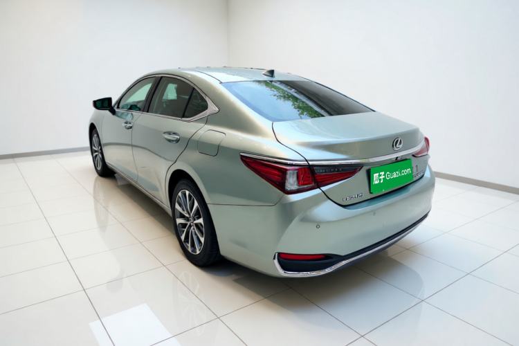 Used Lexus ES 2024 200 Premium Edition Exterior 3