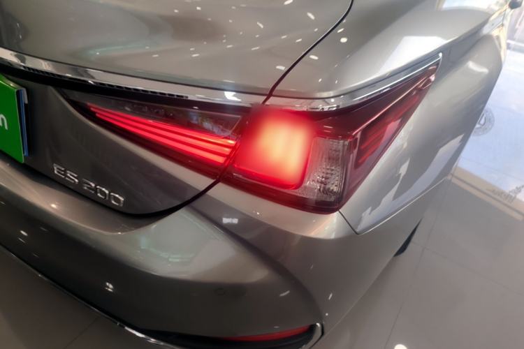 Used Lexus ES 2024 200 Premium Edition Exterior 3