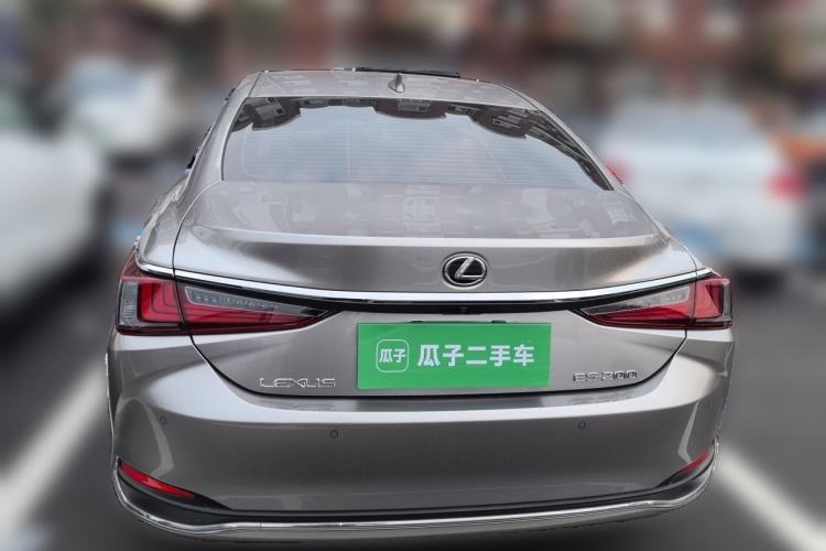 Used Lexus ES 2024 200 Premium Edition Exterior 4