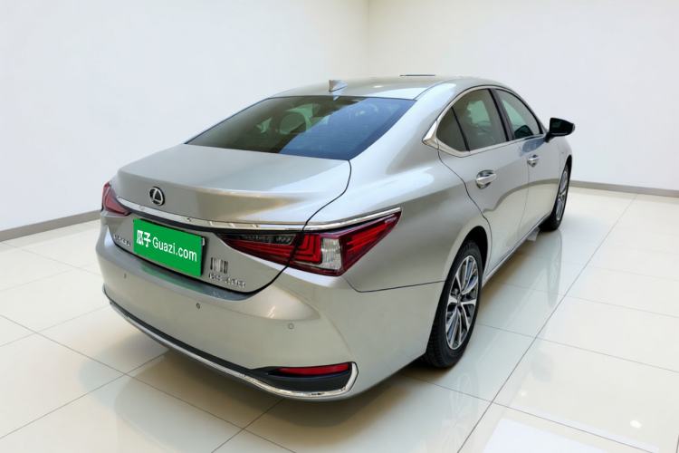 Used Lexus ES 2024 200 Premium Edition Exterior 5