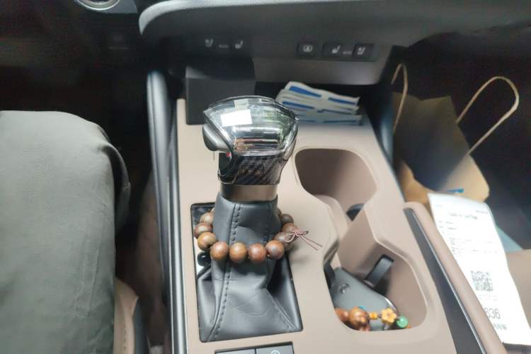 Used Lexus ES 2024 200 Premium Edition Gear Lever