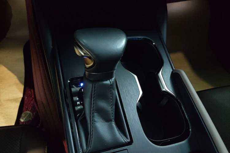 Used Lexus ES 2024 200 Premium Edition Gear Lever