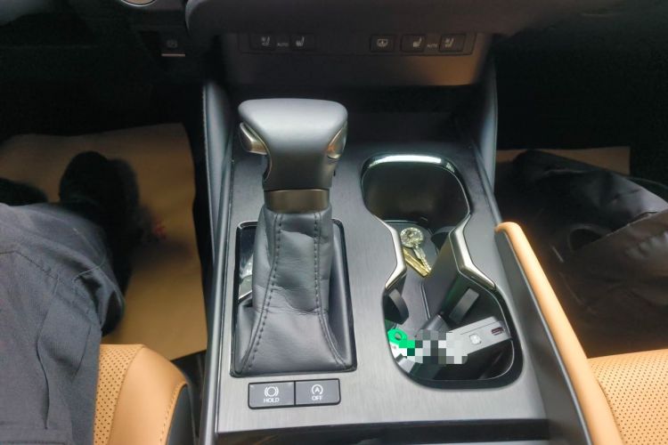 Used Lexus ES 2024 200 Premium Edition Gear Lever