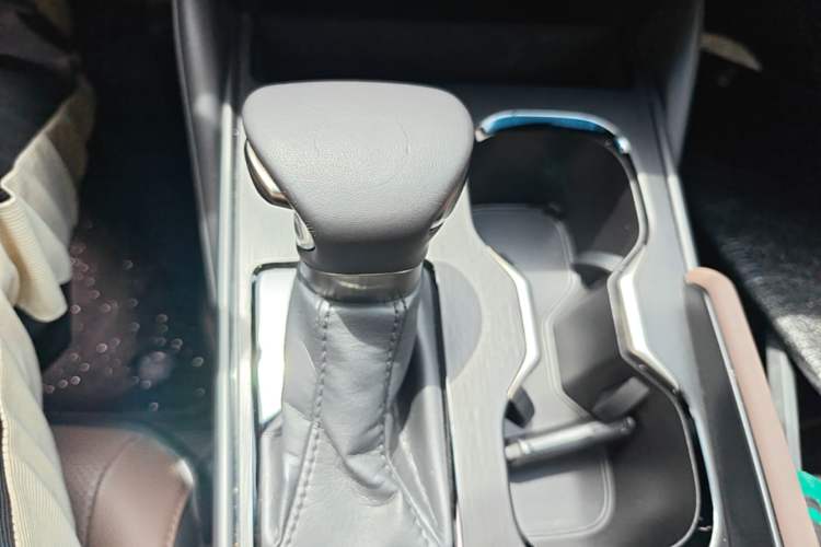 Used Lexus ES 2024 200 Premium Edition Gear Lever