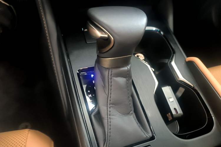 Used Lexus ES 2024 200 Premium Edition Gear Lever