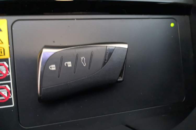 Used Lexus ES 2024 200 Premium Edition Interior 1