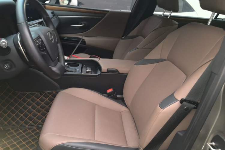 Used Lexus ES 2024 200 Premium Edition Left Front Seat