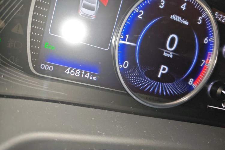 Used Lexus ES 2024 200 Premium Edition Odometer Close Up