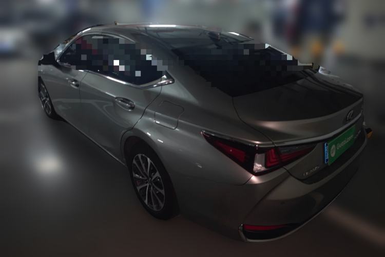 Used Lexus ES 2024 200 Premium Edition Rear Left 45 Deg