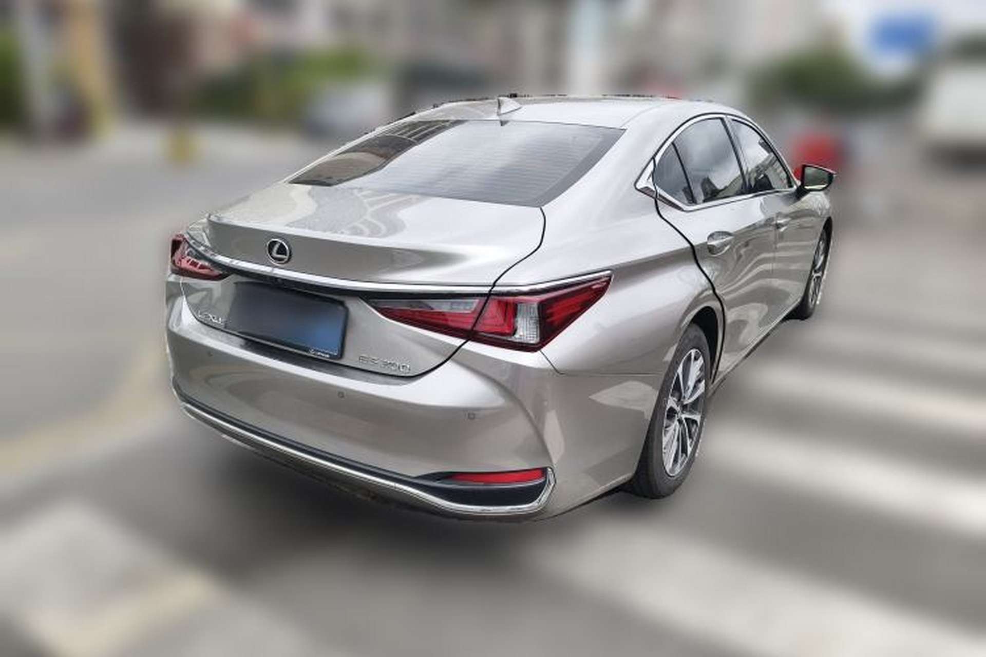 Used Lexus ES 2024 200 Premium Edition Rear Right 45 Deg