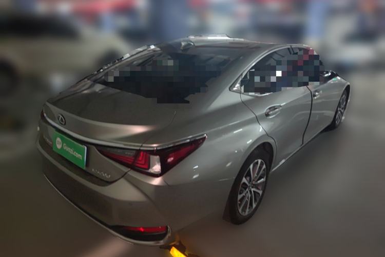 Used Lexus ES 2024 200 Premium Edition Rear Right 45 Deg