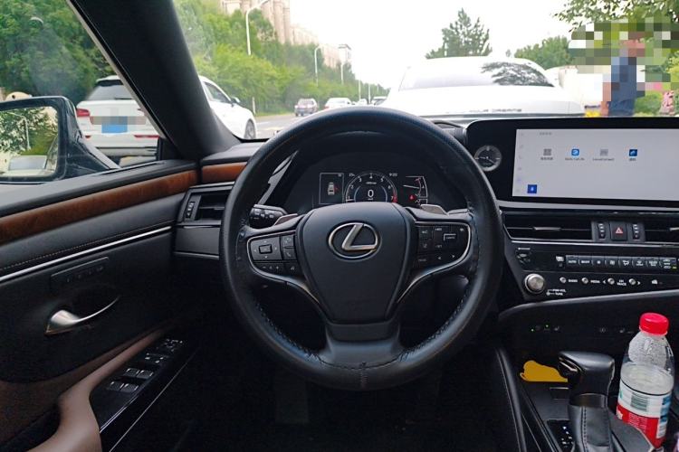 Used Lexus ES 2024 200 Premium Edition Steering Wheel