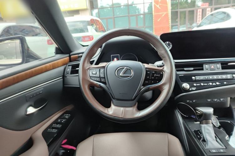 Used Lexus ES 2024 200 Premium Edition Steering Wheel