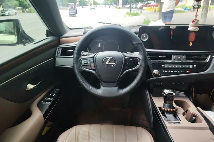 Used Lexus ES 2024 200 Premium Edition Steering Wheel