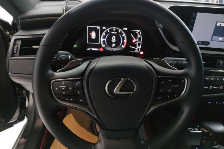 Used Lexus ES 2024 200 Premium Edition Steering Wheel